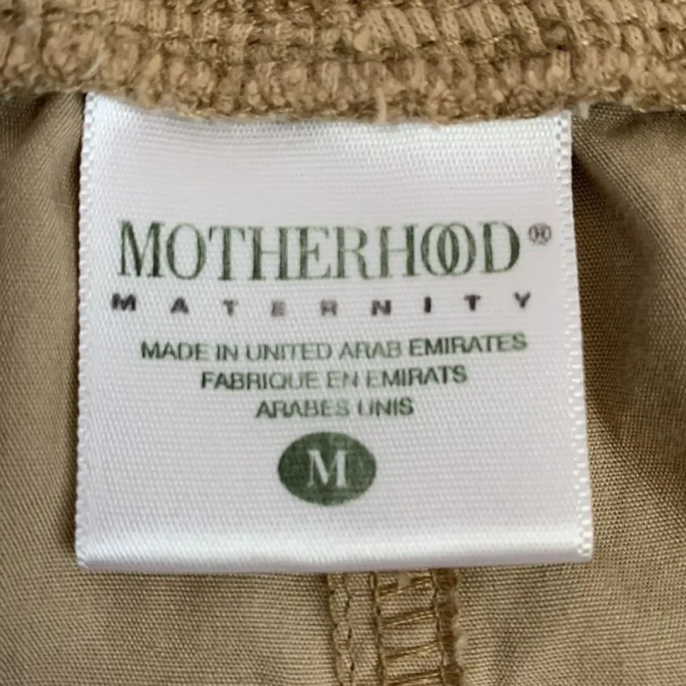 Motherhood Maternity Capris Cargo Pants M Tan - Picture 5 of 8